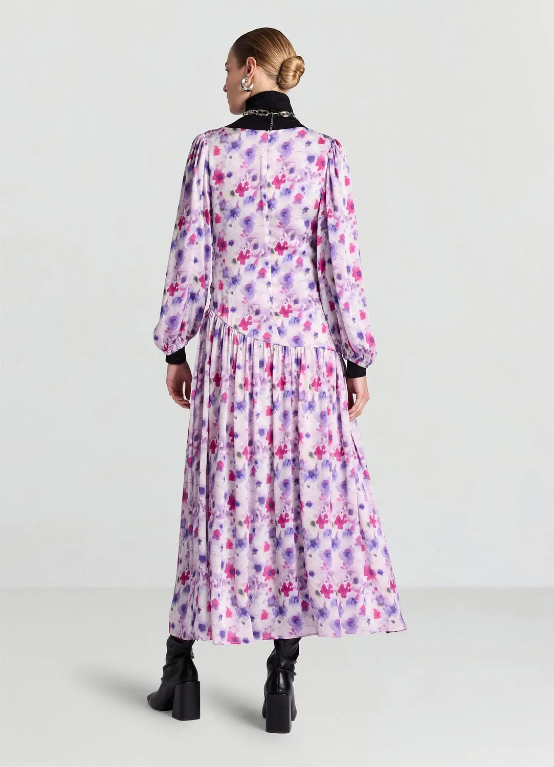 Calliope Arabia robe satin fleurs manches longues femme
