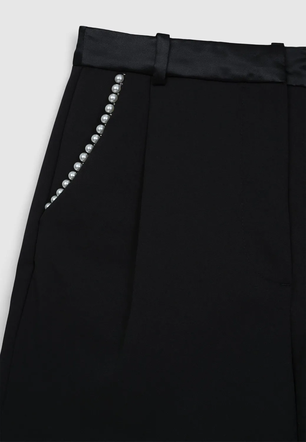 Calliope short femme perles poches latérales uni