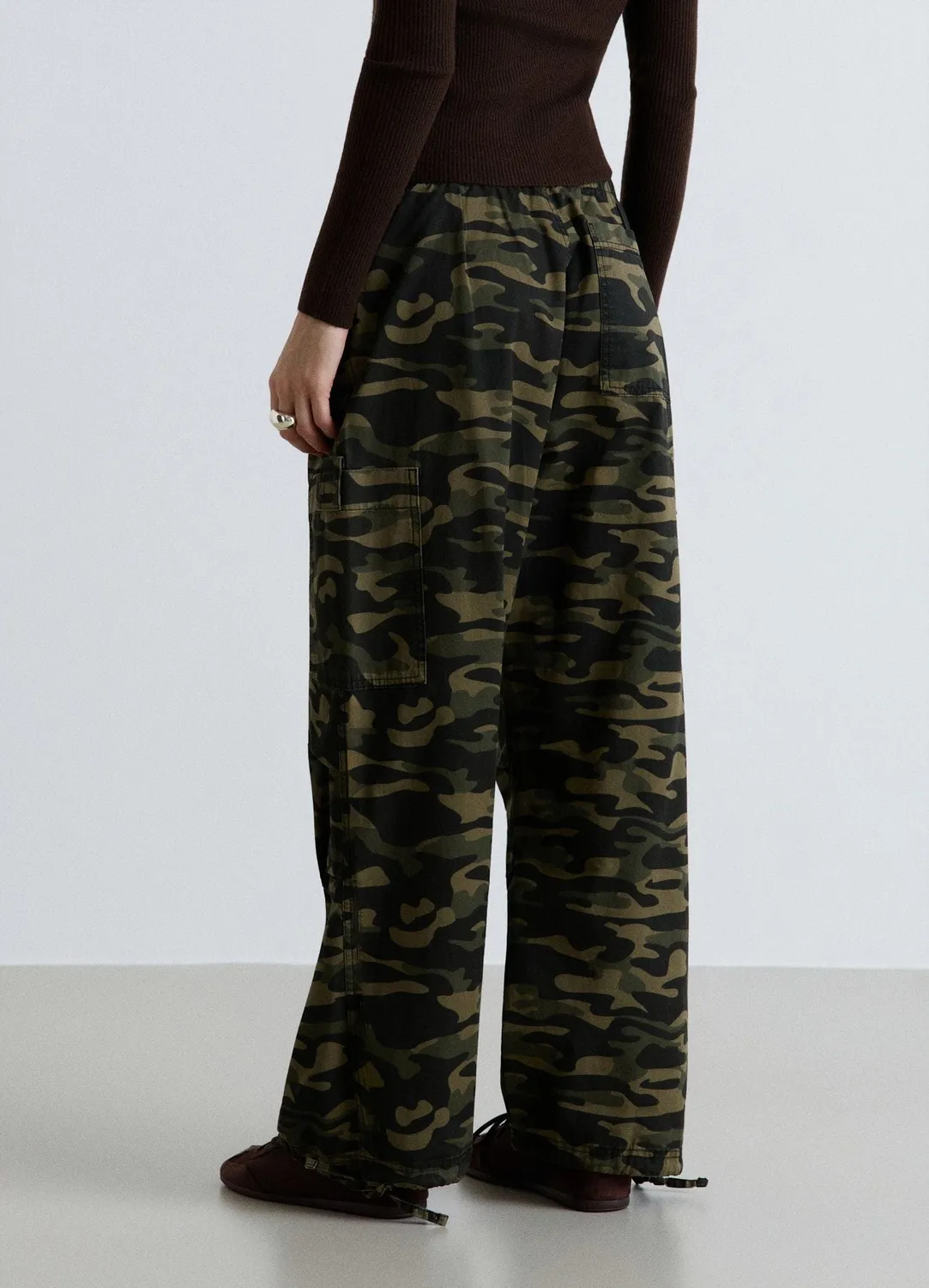 Calliope pantalon cargo camouflage femme cordon