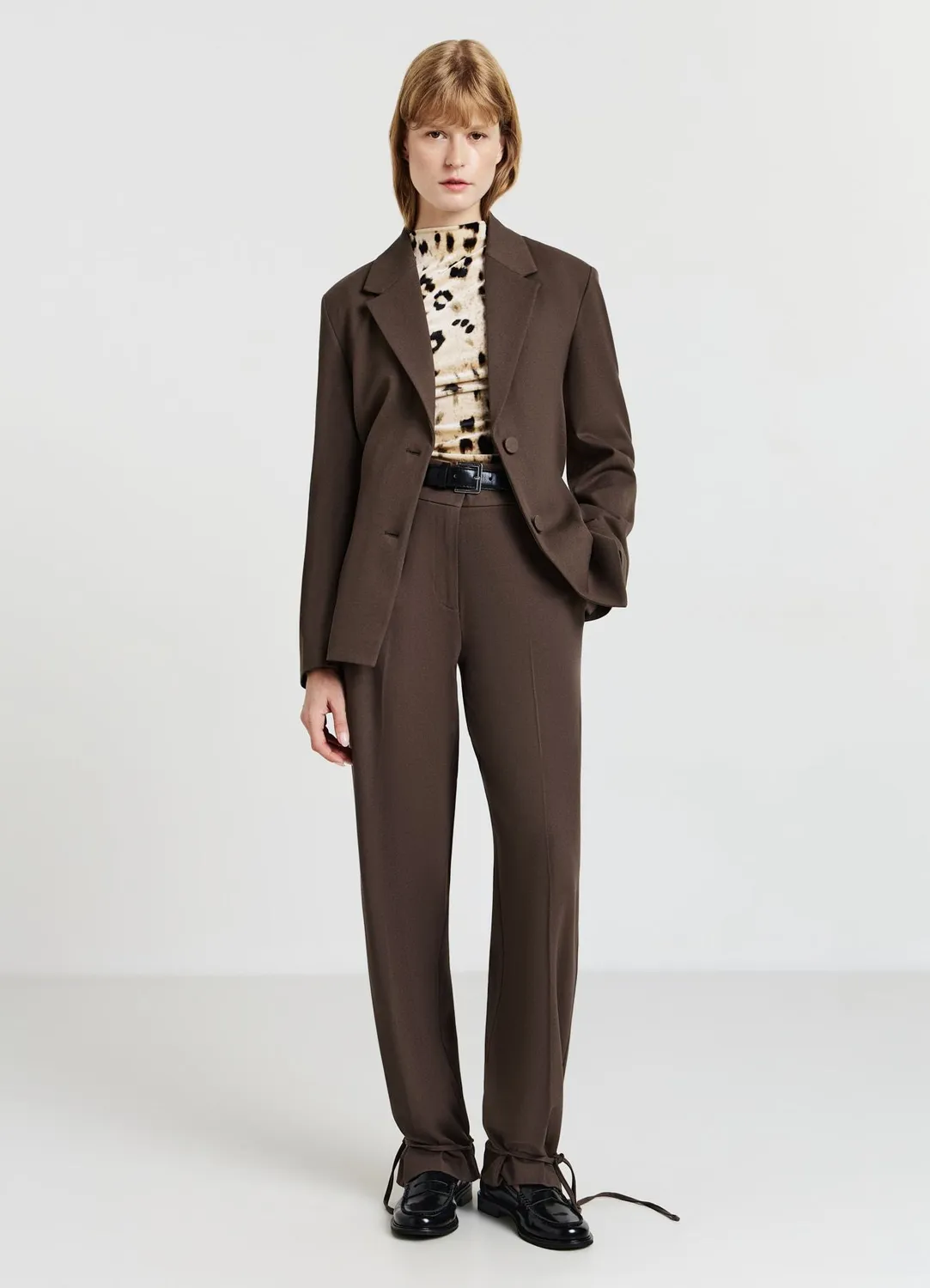 Calliope Laccio in Vita veste femme unie à nouer