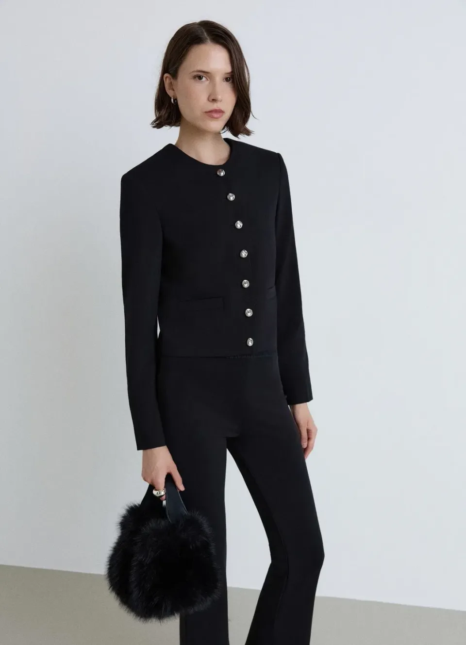 Calliope veste courte sans col boutonnée unie