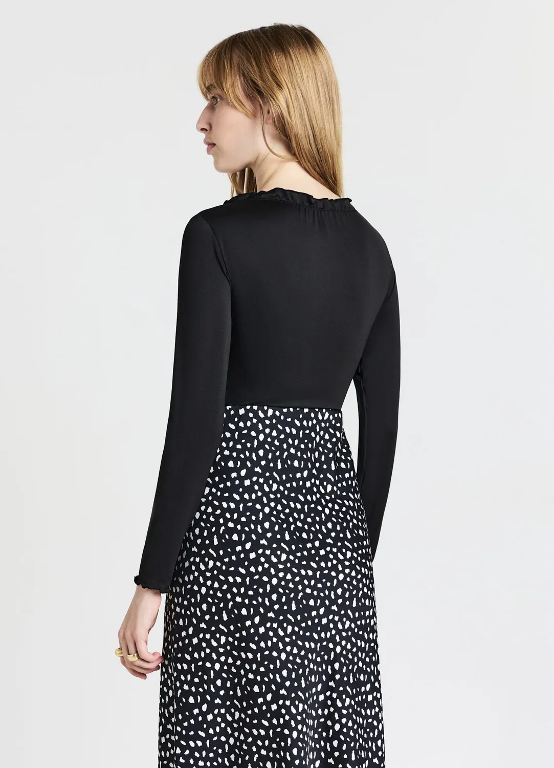 Calliope Body col V volant femme manches longues froncées
