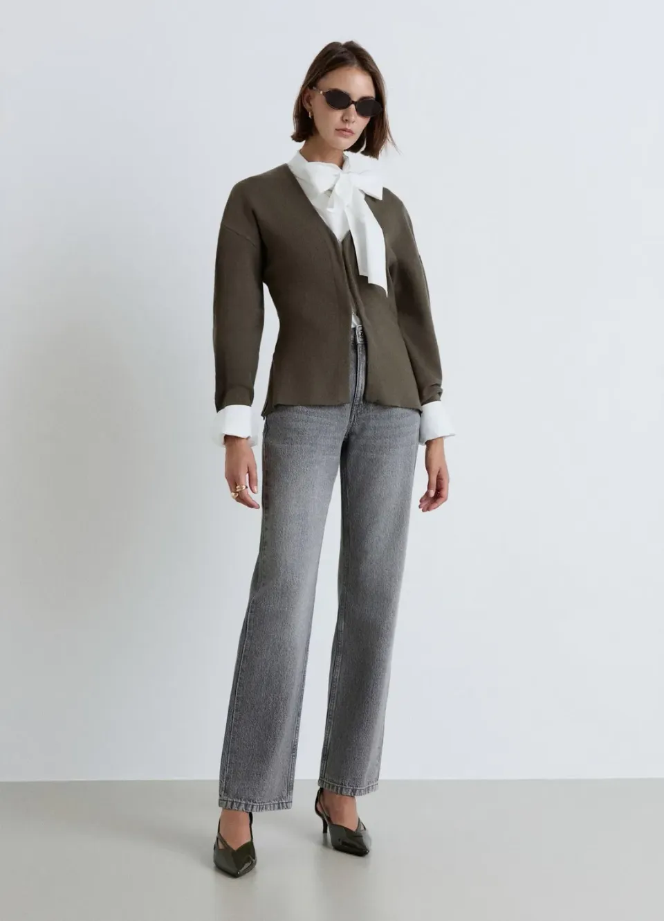 Calliope Cardigan femme col V uni fermeture crochets