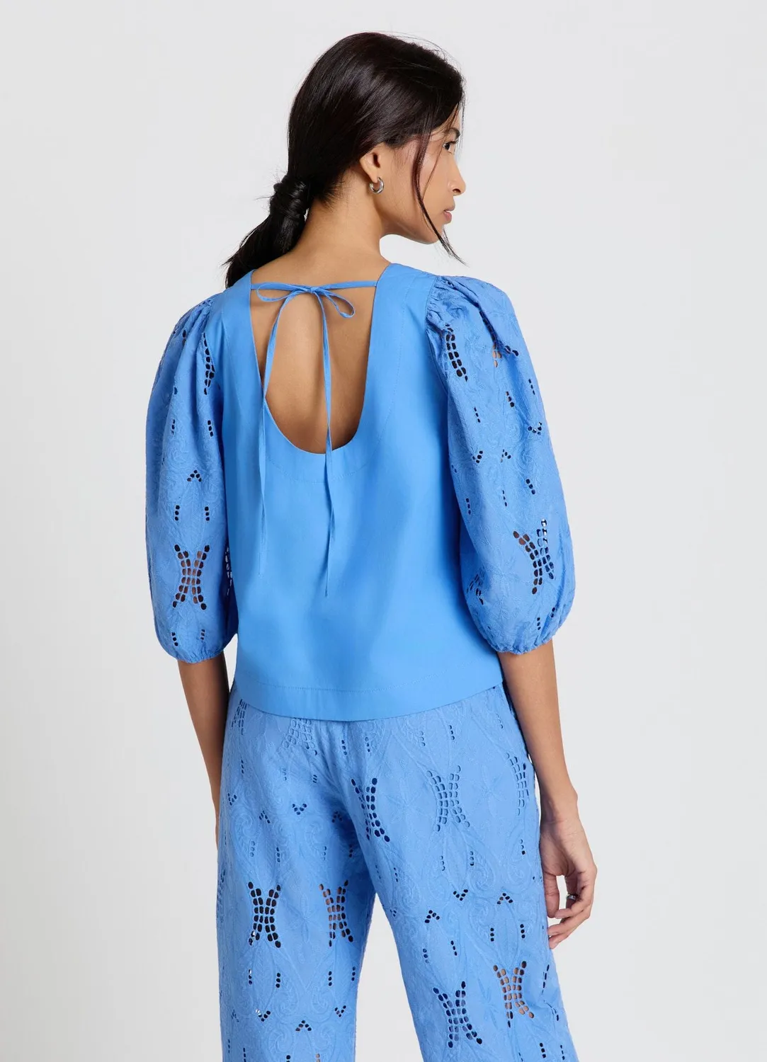 Calliope blouse unie broderie manches 3/4 femme