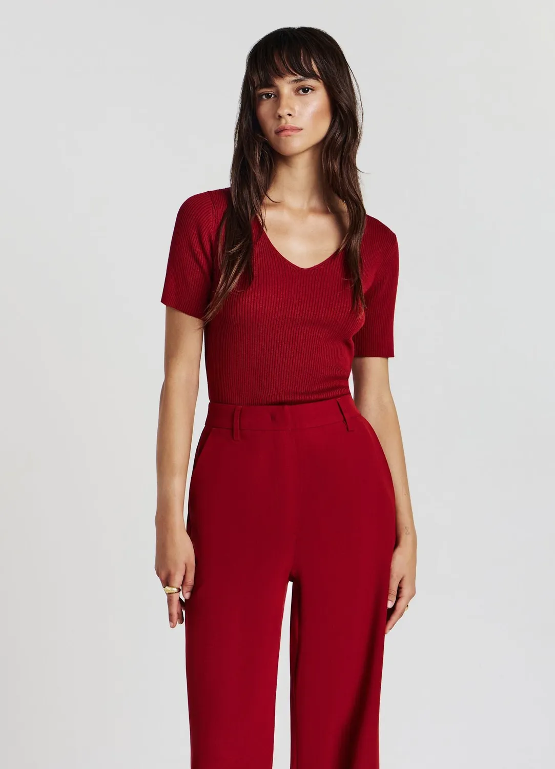 Calliope t-shirt col V femme côtelé manches courtes