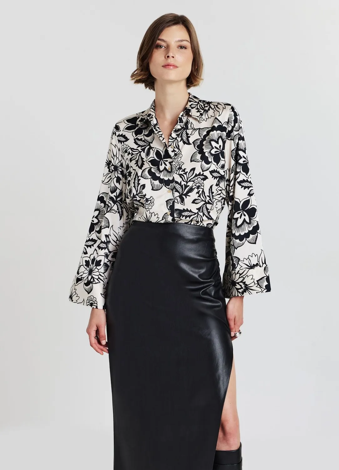 Calliope chemise kimono satinée motifs femme