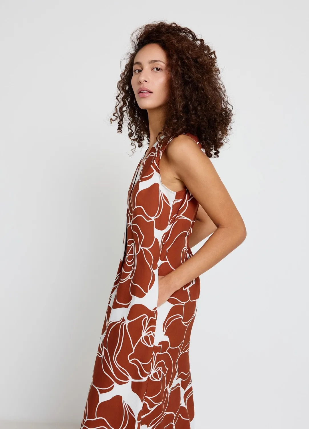 Calliope robe longue fleurie femme col V sans manches