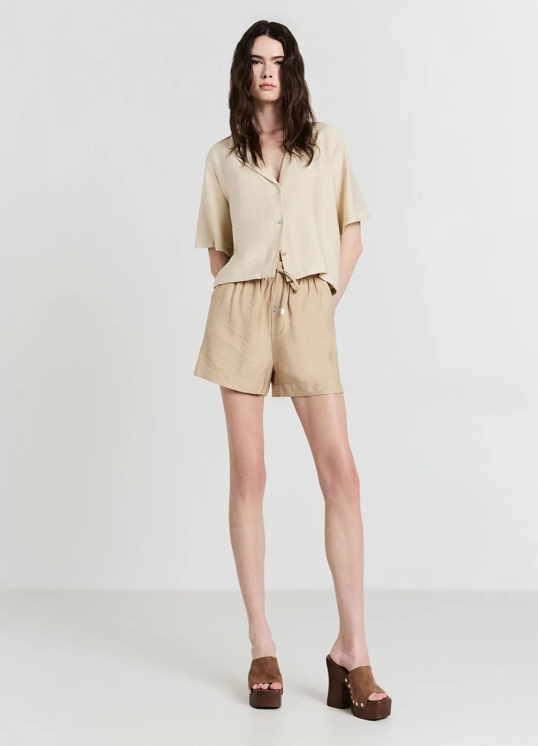 Calliope chemise revers femme manches courtes unie