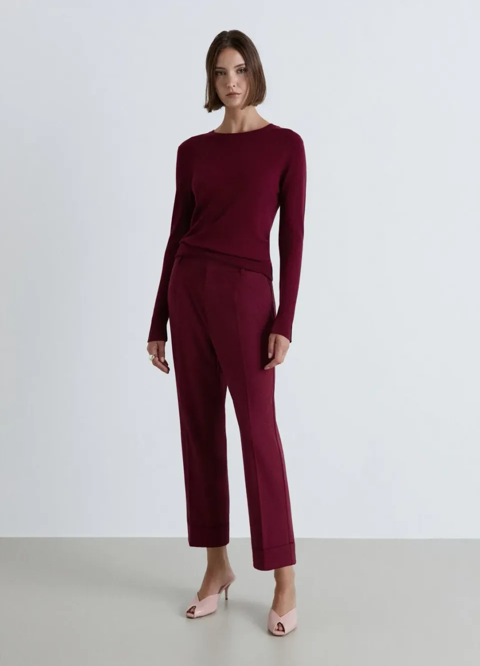 Calliope Pull col rond uni côtelé femme