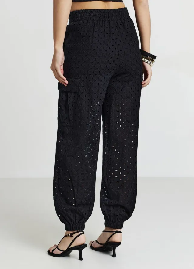 Calliope Pantalon cargo coton broderie femme