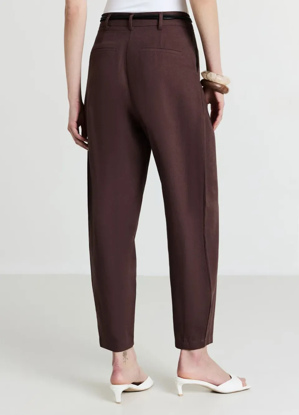 Calliope pantalon carrot fit femme uni