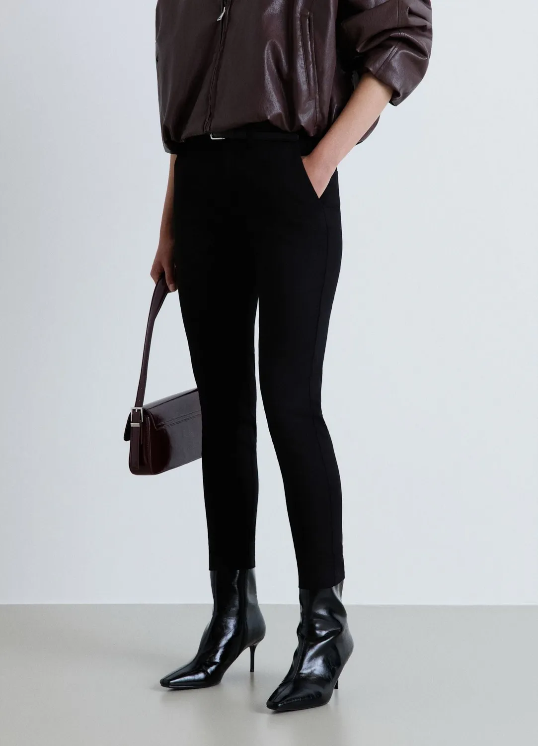 Calliope pantalon femme satiné coupe droite tailleur