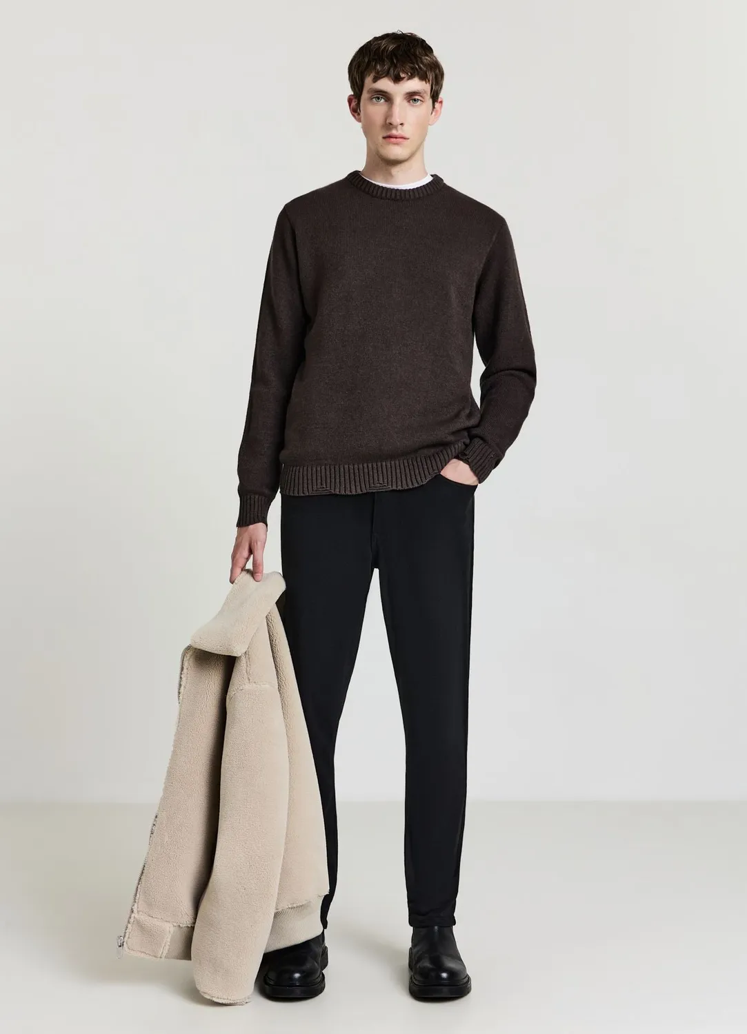 Calliope pull homme col rond déchiré manches longues