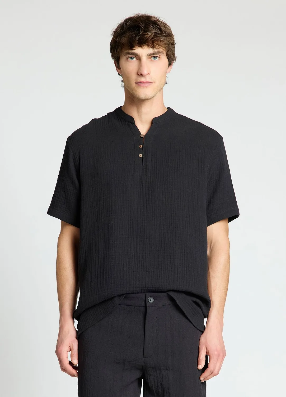 Calliope chemise homme col coréen manches courtes