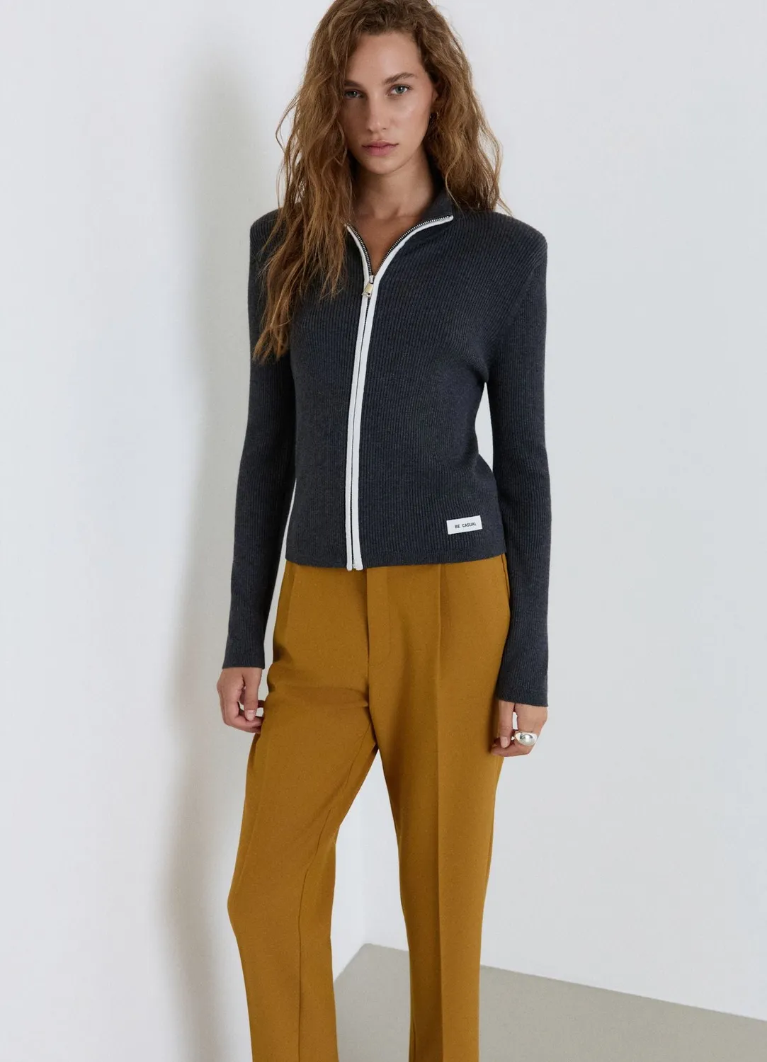 Calliope cardigan côtelé zip femme col montant