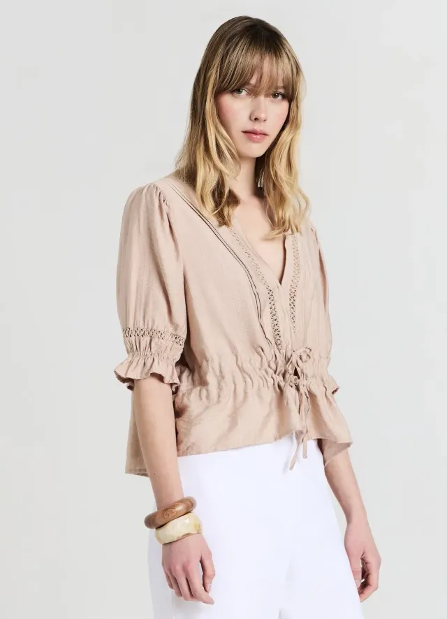 Calliope ricamo a jour blouse col V manches courtes
