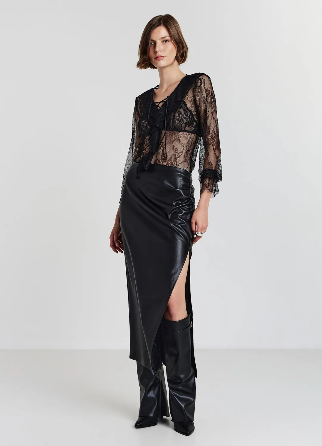 Calliope t-shirt jabot dentelle femme col V