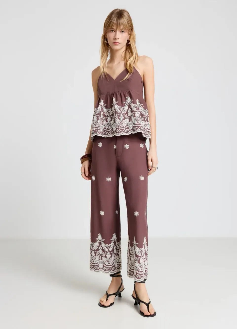 Calliope Peplo top femme bretelles broderie florale
