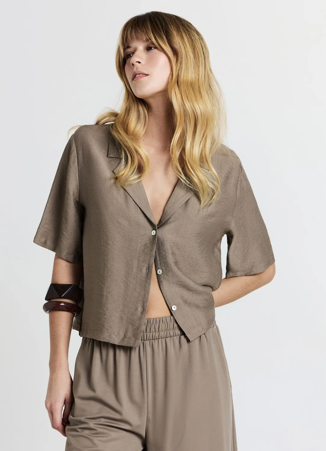 Chemisier Calliope femme col revers uni manches courtes