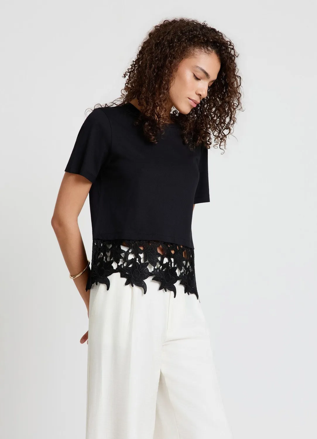 Calliope t-shirt femme fond dentelle sangallo