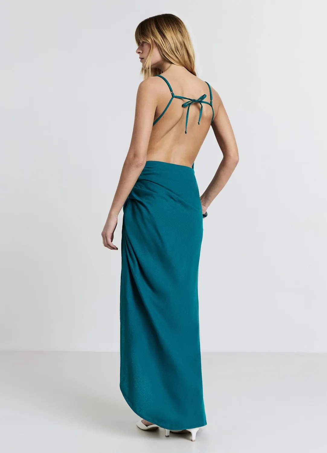 Calliope robe longue dos nu femme fente