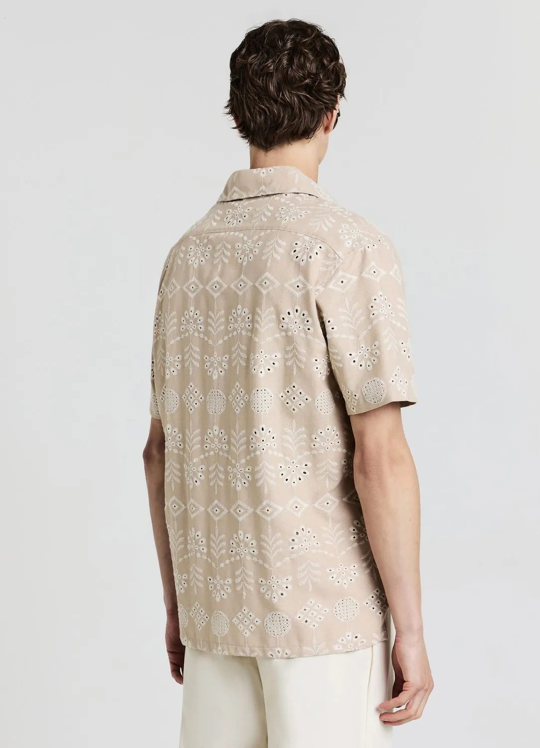 Calliope chemise brodée homme manches courtes