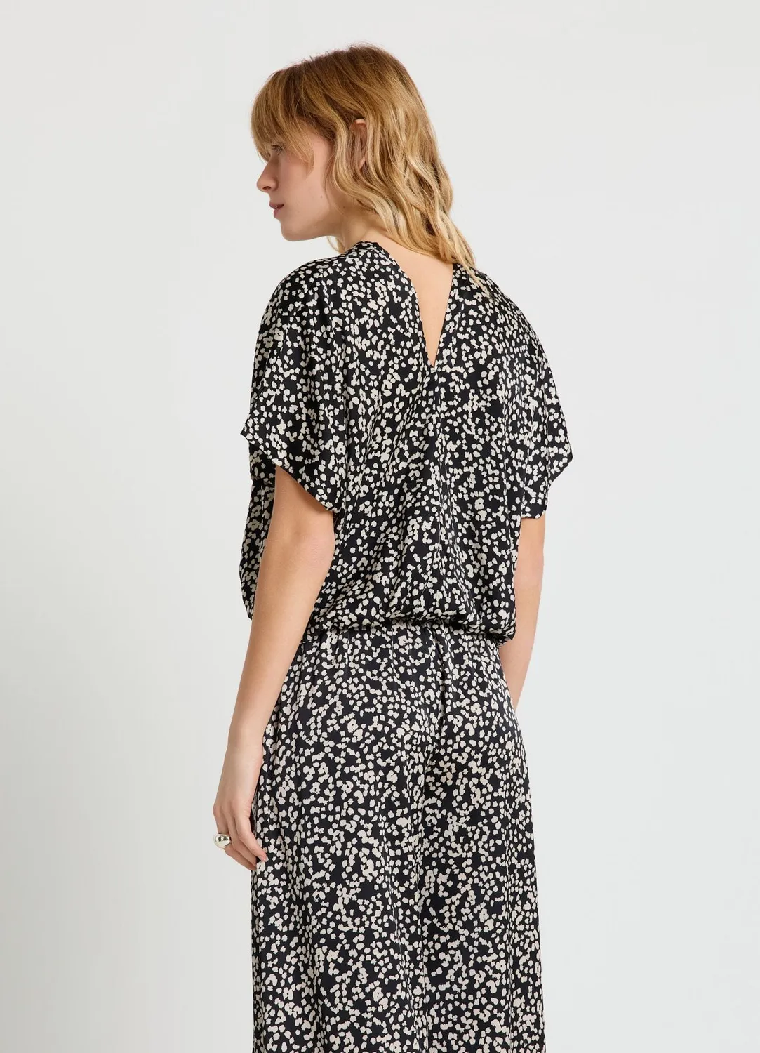 Calliope Blouse crop satinée femme motif manches kimono
