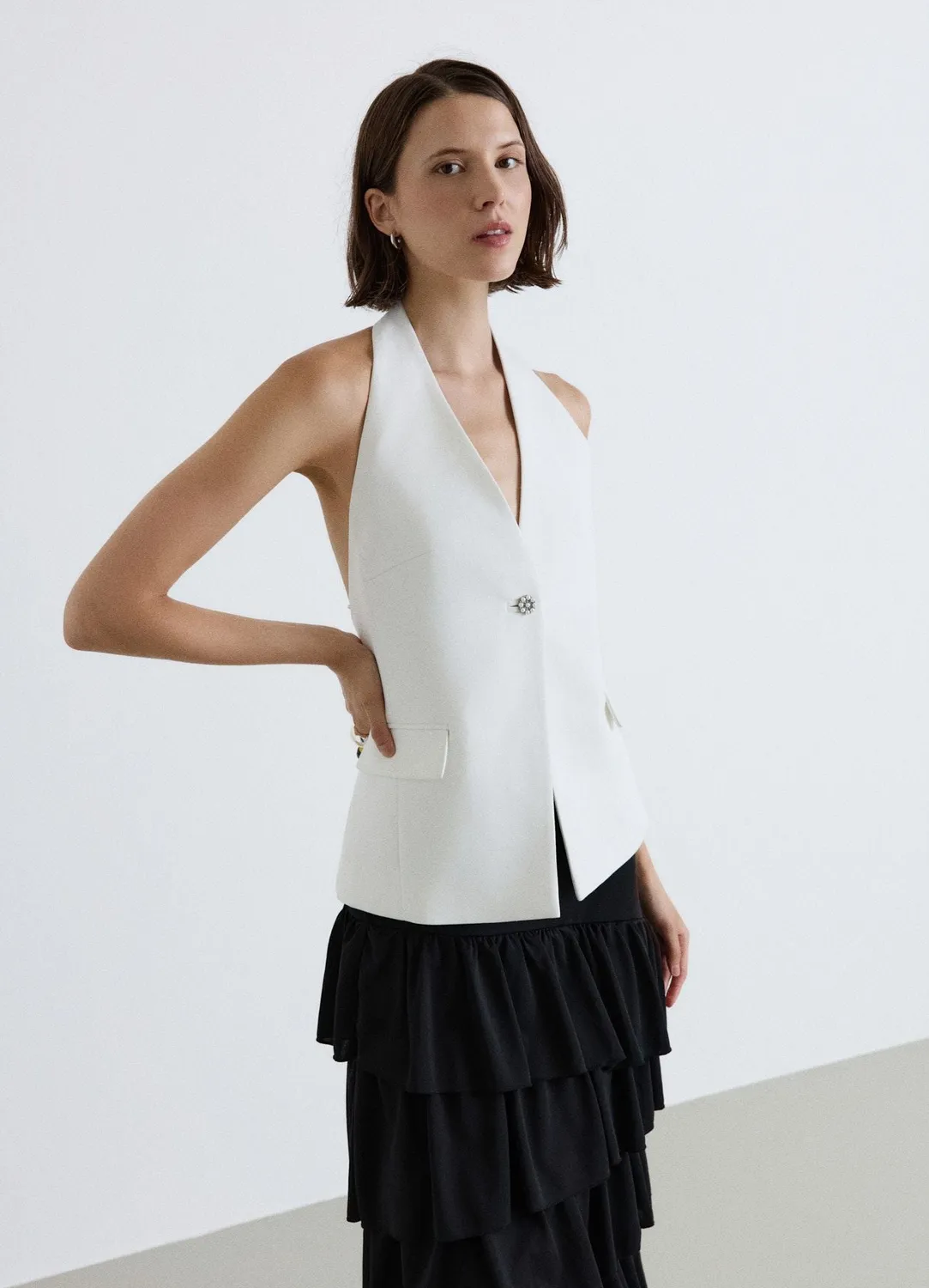 Calliope gilet dos-nu bouton bijou femme