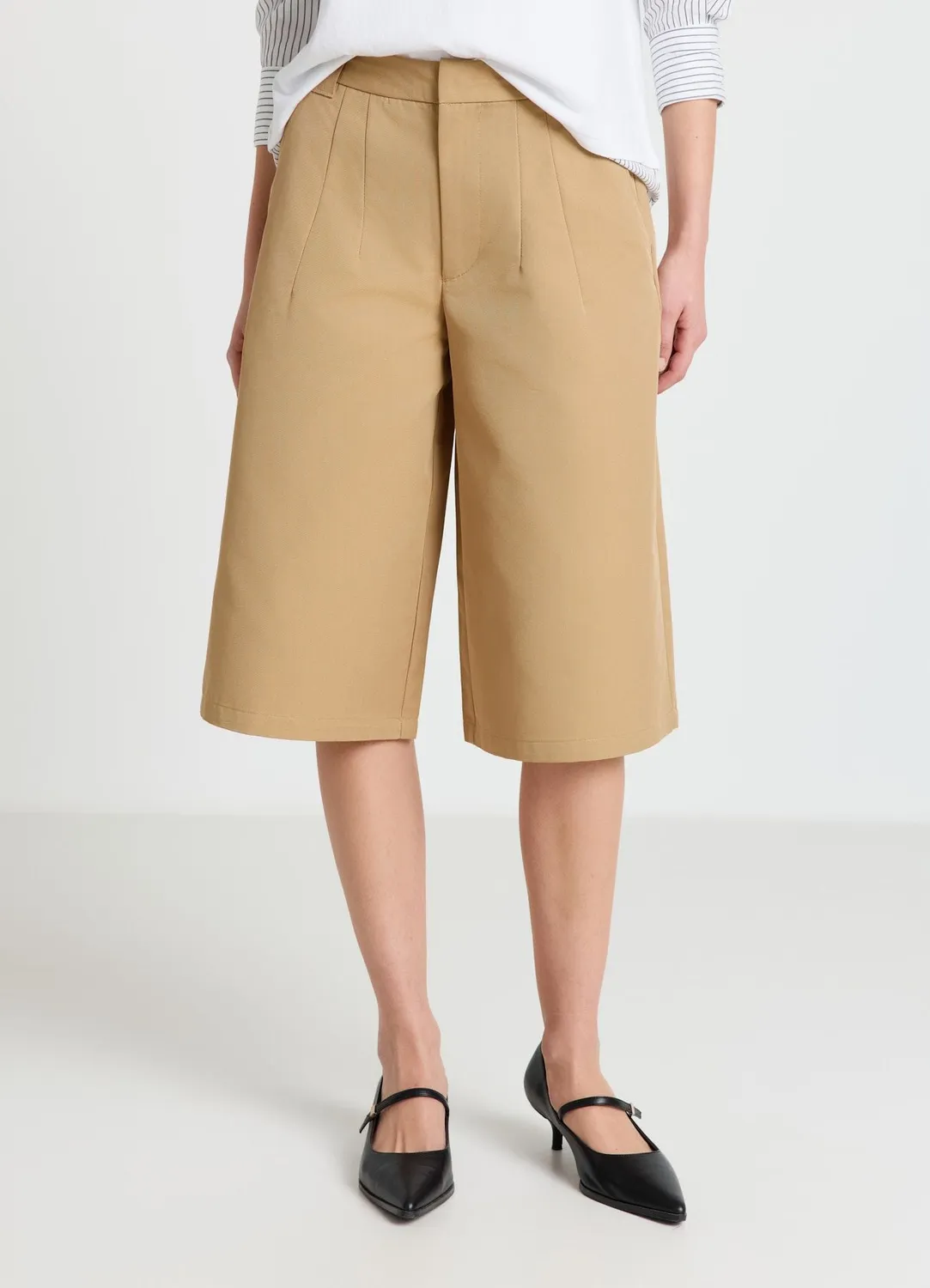 Calliope Bermuda femme large uni poches été