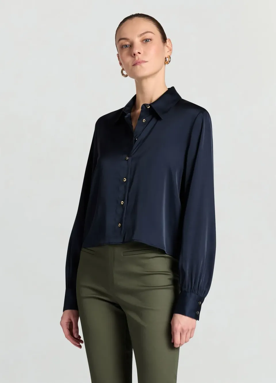Calliope chemise crop satinée manches ballon femme