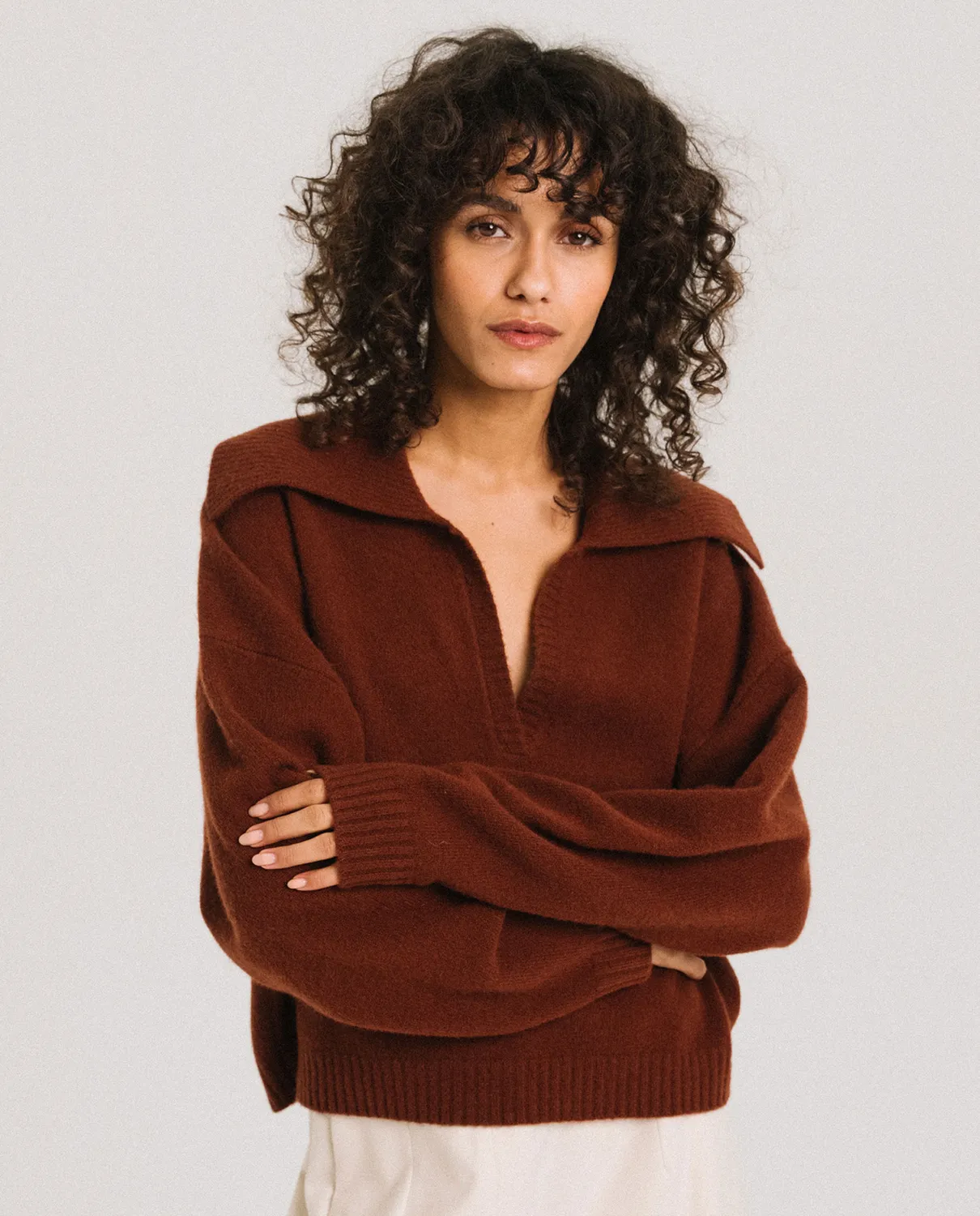 TINSELS FOOLS BROWN pull mérinos col vareuse