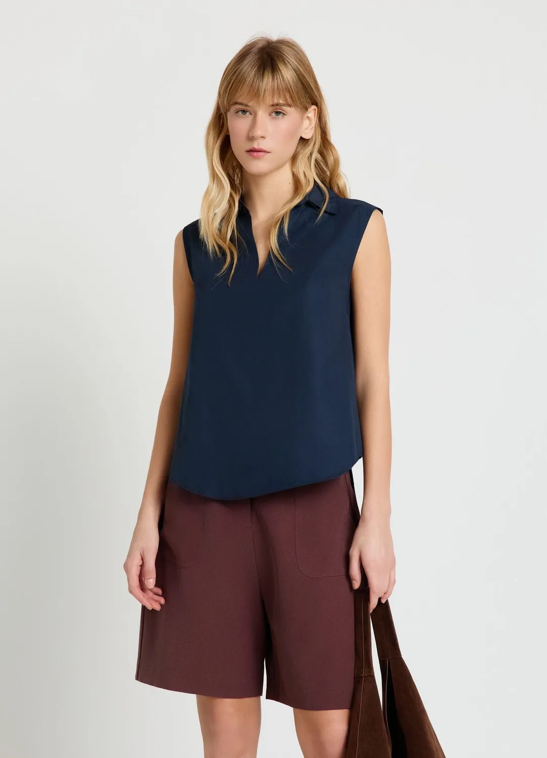 Calliope blouse sans manches femme col V bureau