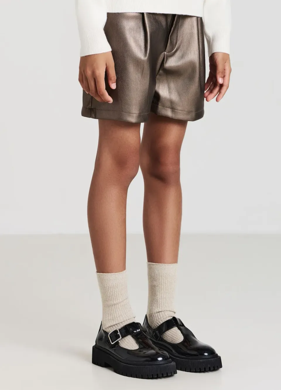Calliope short simil cuir fille bouton noir