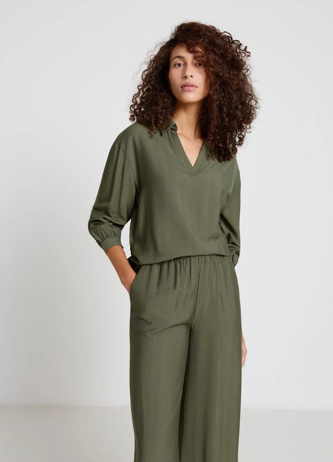 Calliope chemise tunique col V sans boutons femme