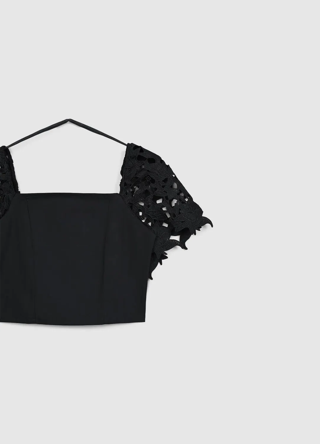 Calliope blouse dentelle femme manches courtes col carré