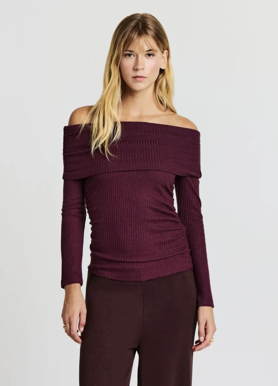Calliope t-shirt epaules denudees cotelé femme