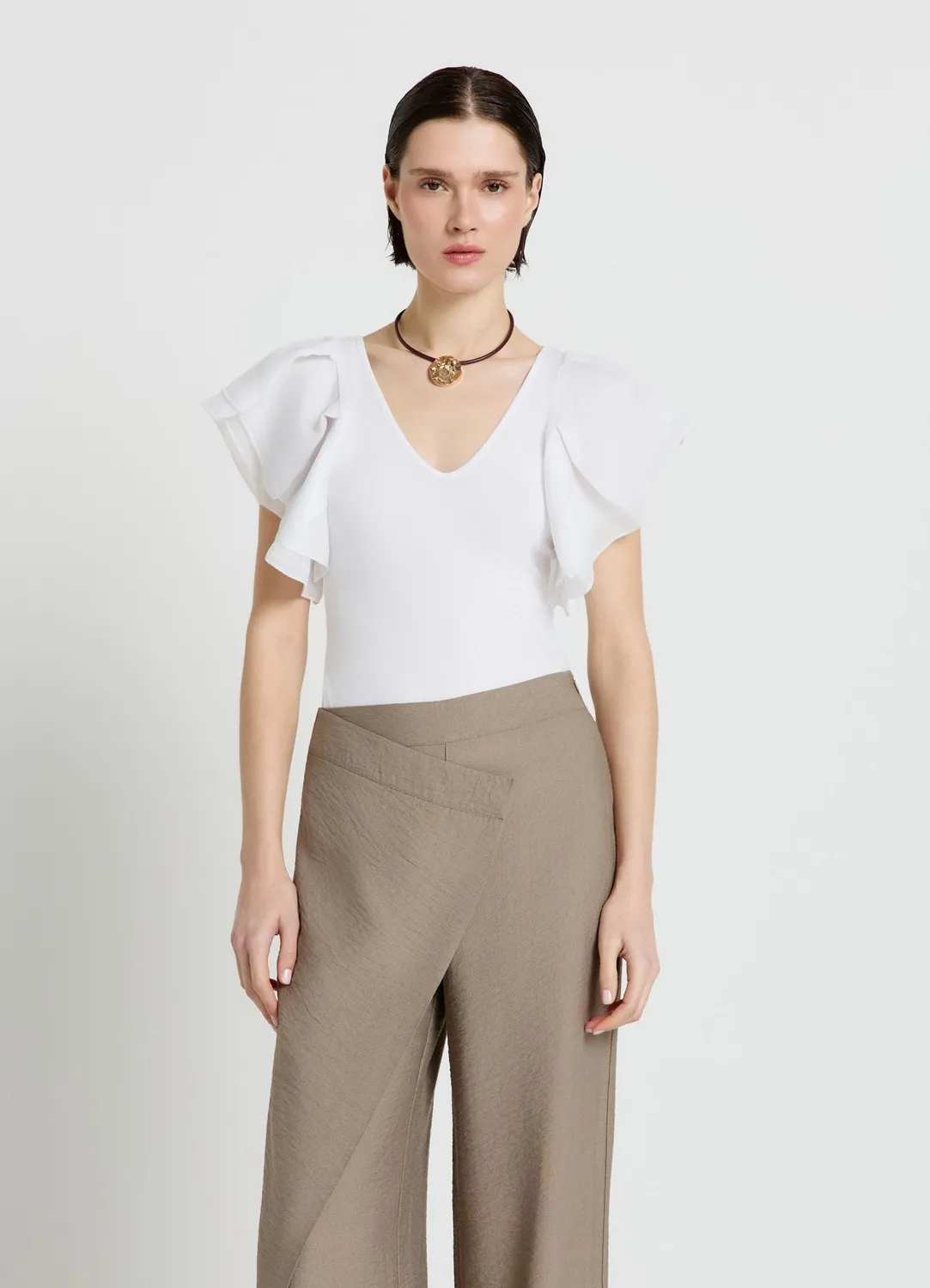 Calliope t-shirt col V femme manches volant organza