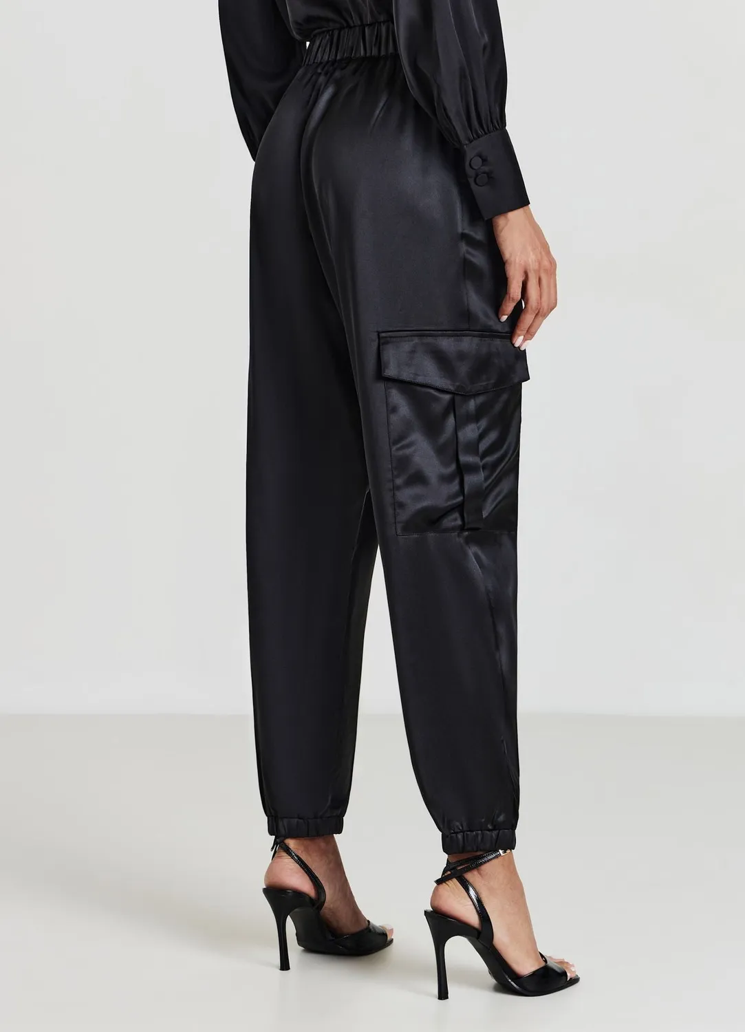 Calliope pantalon cargo femme aspect satiné poches