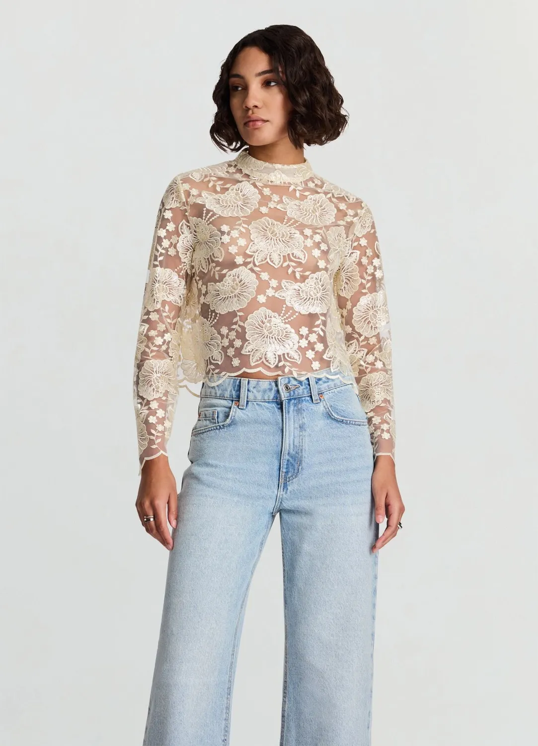 Calliope blouse dentelle femme paillettes florale