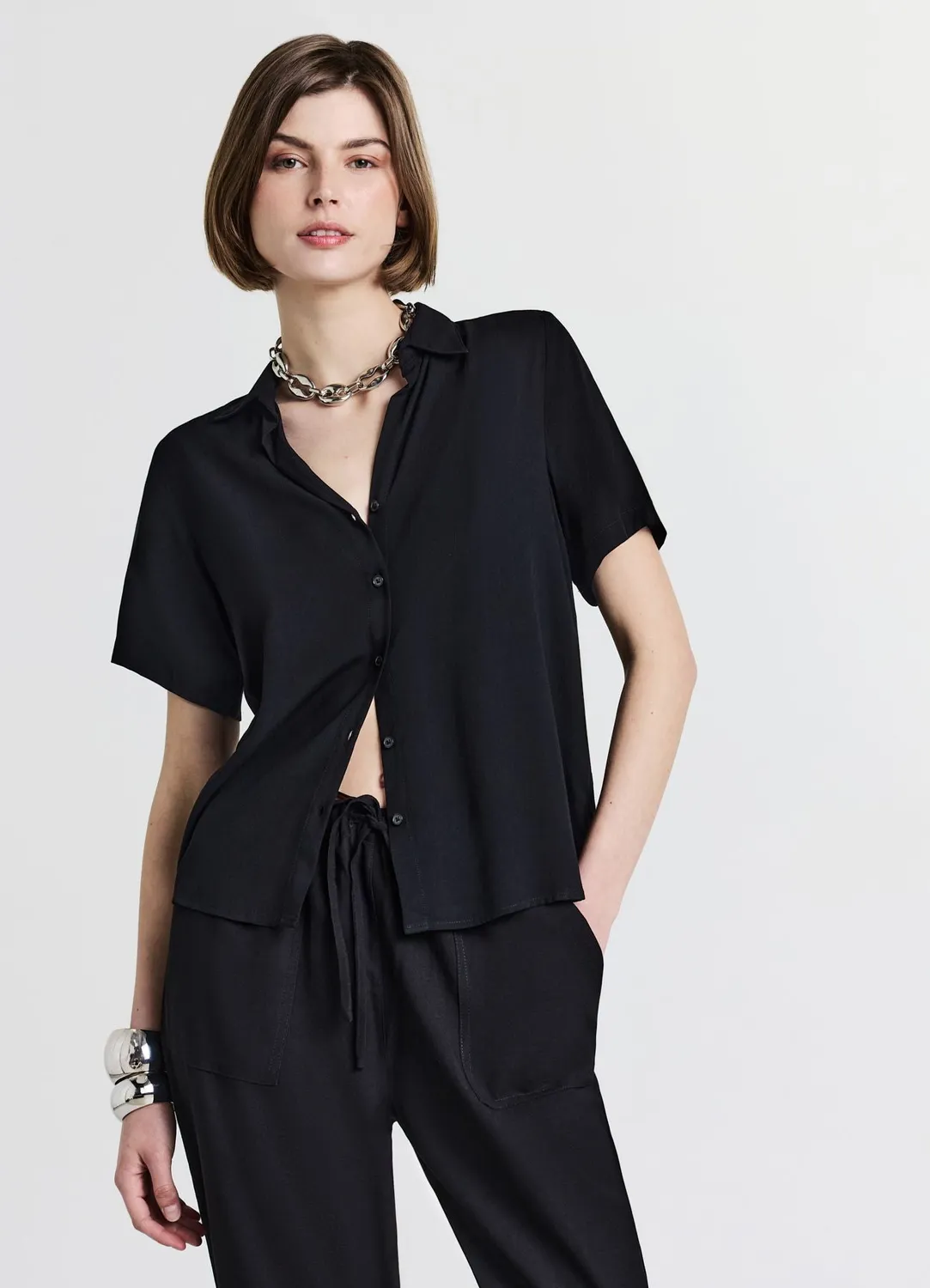Calliope chemise femme manches courtes unie bureau