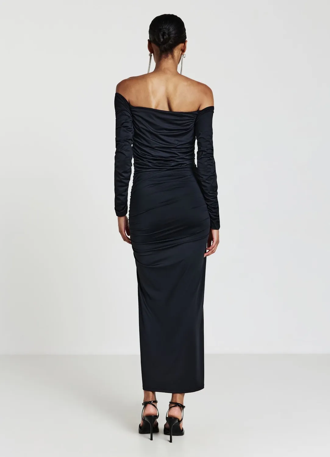 Calliope Atelier robe longue épaules dénudées froncée