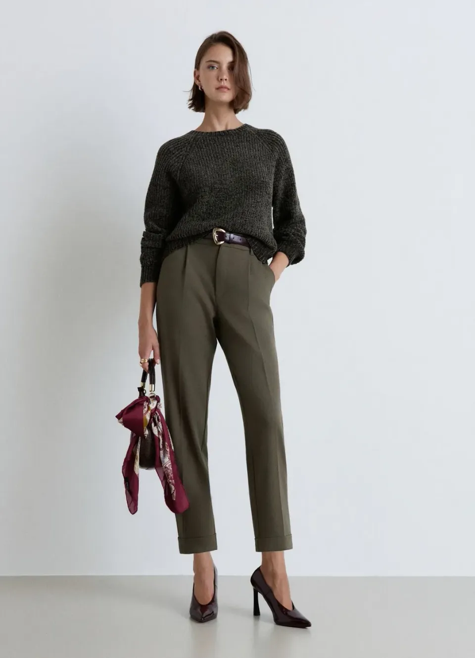 Calliope Pantalon femme droit taille haute à revers