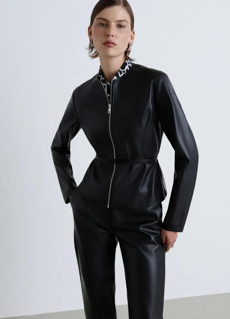 Calliope zip ceinture veste femme unie cintrée