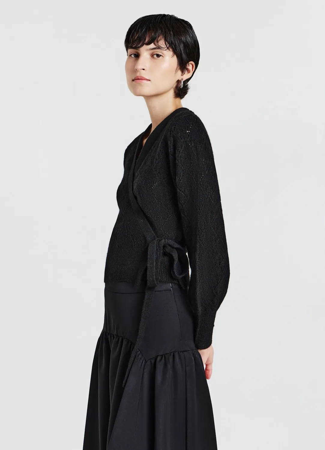 Calliope pull femme col V noue maille ajouree