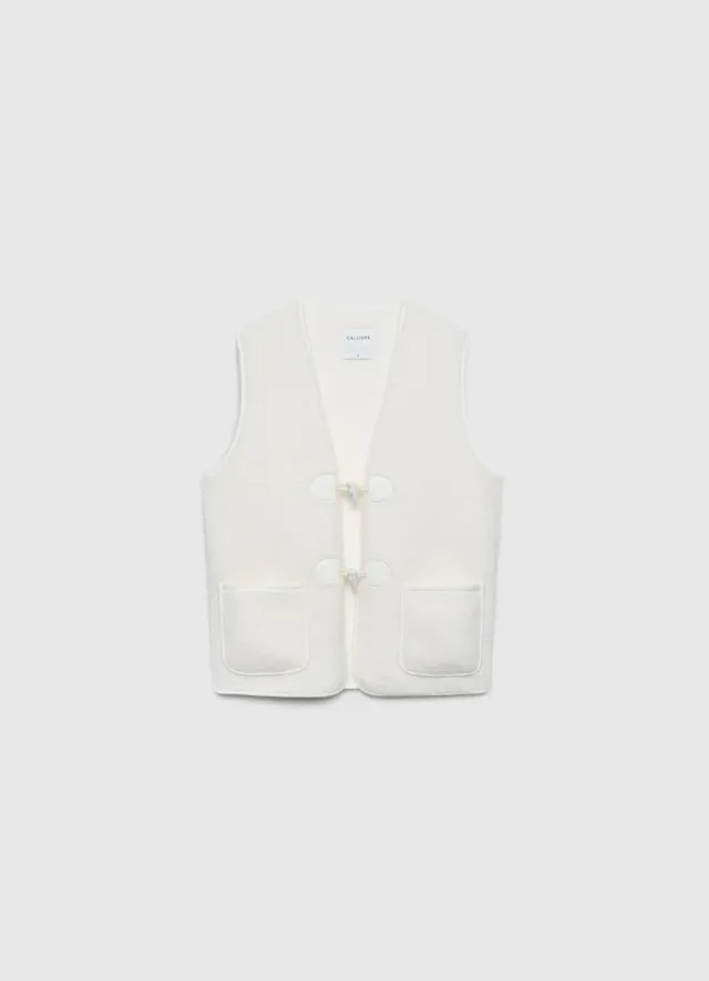 Calliope gilet peluche femme col V à brandebourgs