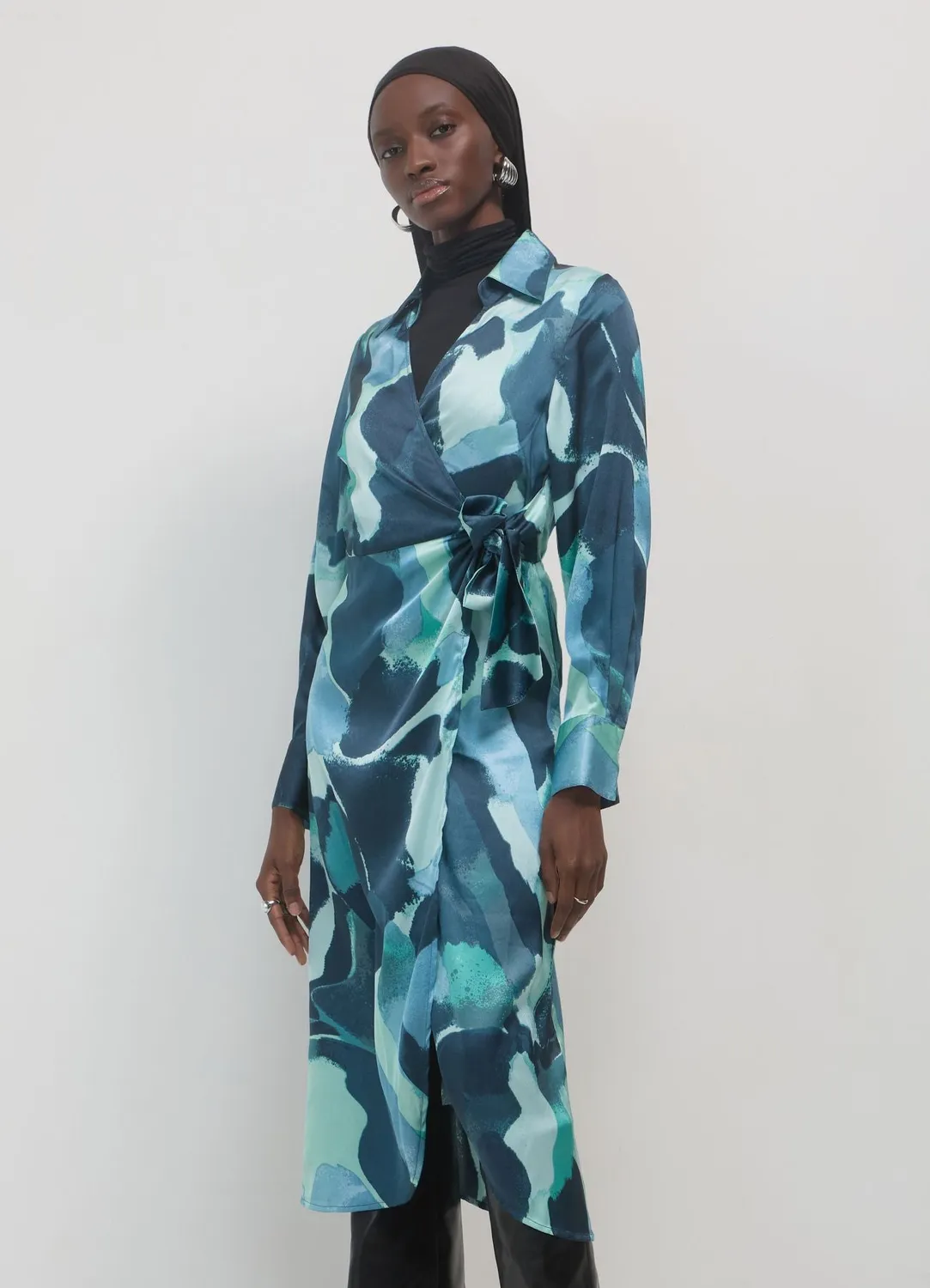 Calliope robe portefeuille femme satin imprimé longue