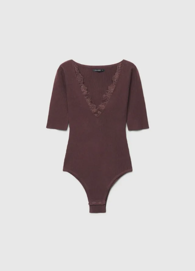 Calliope Body maglia costine scollo V pizzo dentelle