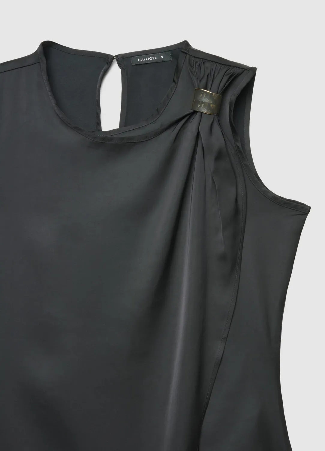 Calliope top asymétrique satiné boucle femme