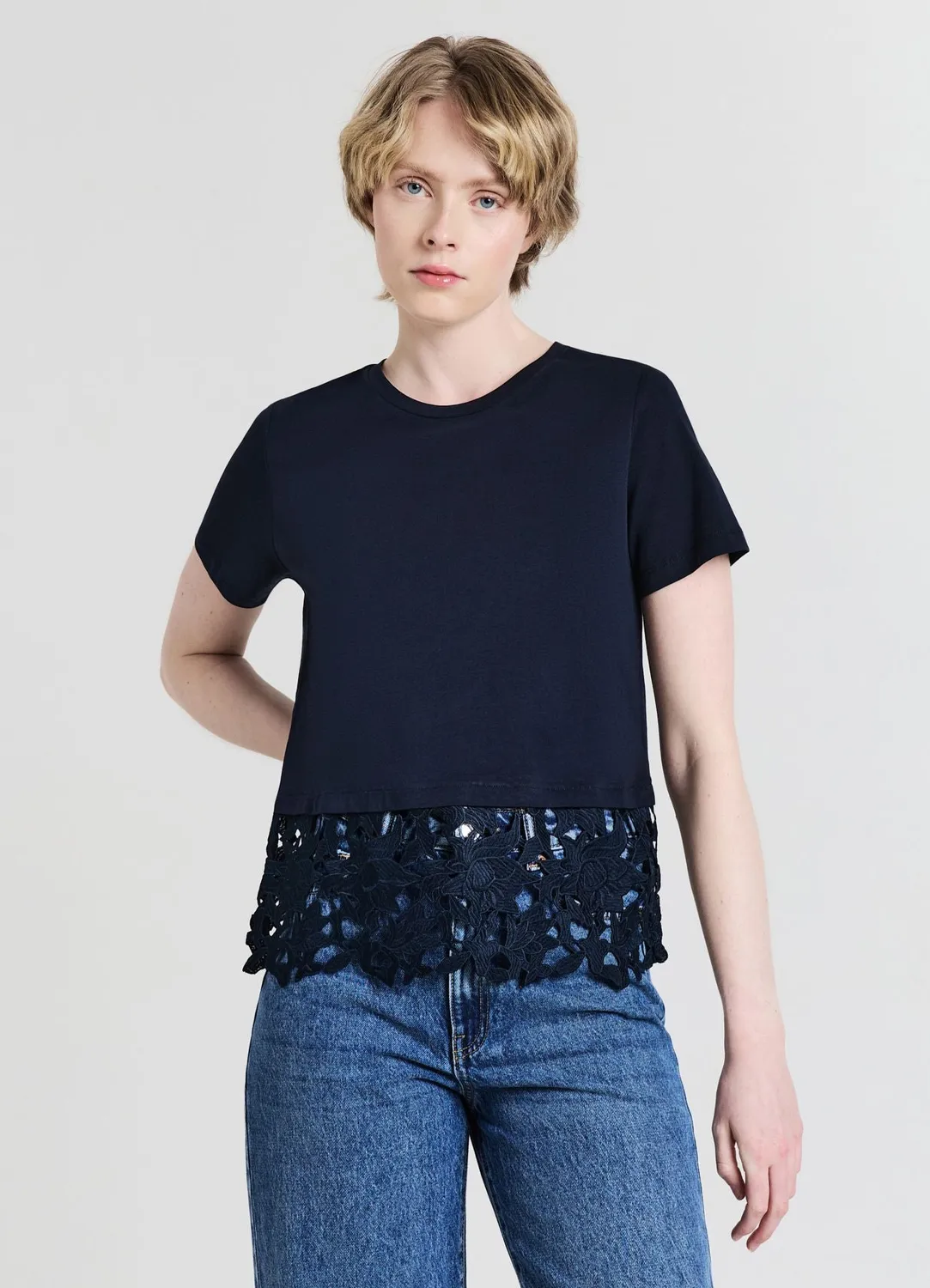 Calliope t-shirt coton femme col rond bas broderie