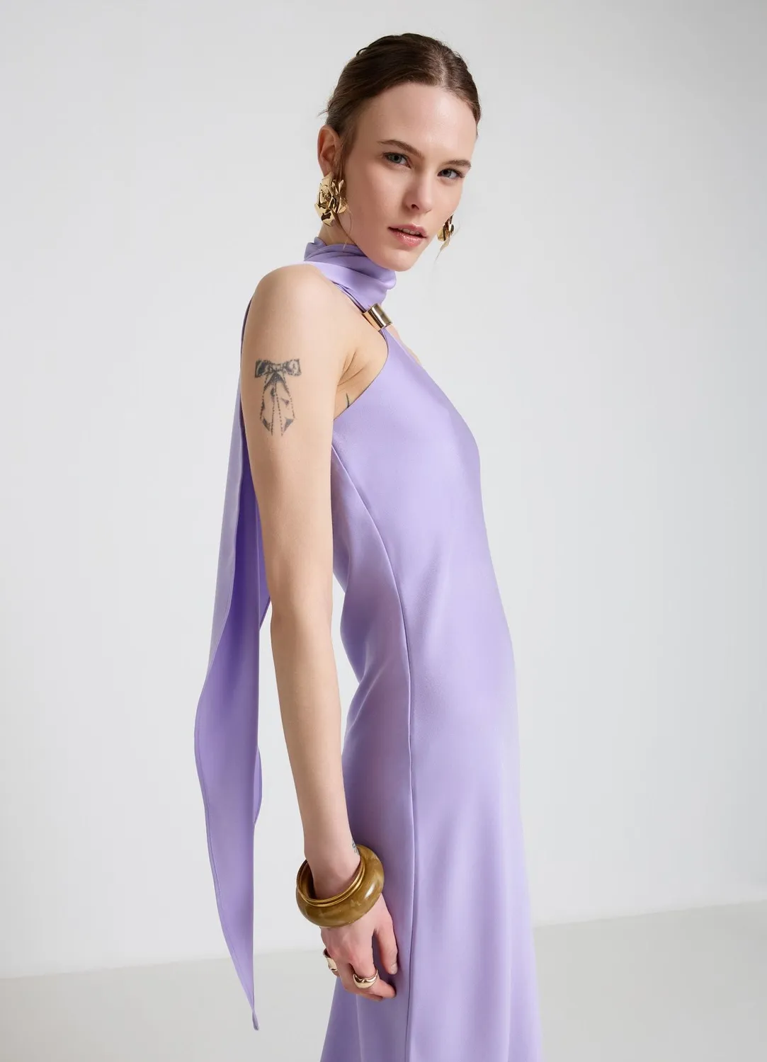 Calliope robe longue une épaule femme drapée